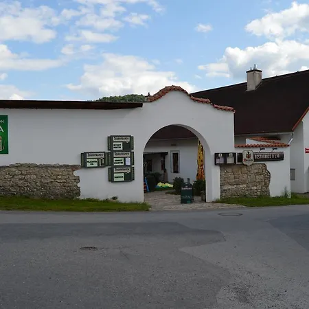Gasthuis Restaurace A U Lva Karlštejn