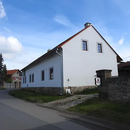 Gasthuis Restaurace A U Lva 3*