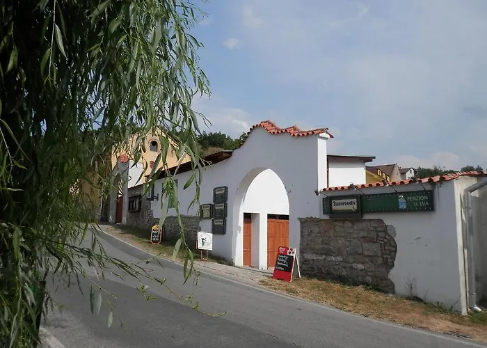 Restaurace A U Lva 3* Karlštejn