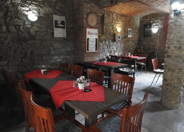 Restaurace A U Lva 3* Karlštejn