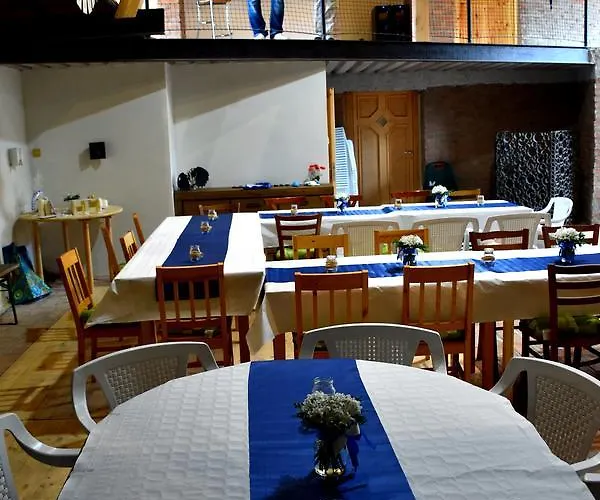 Penzion Restaurace A U Lva 3*